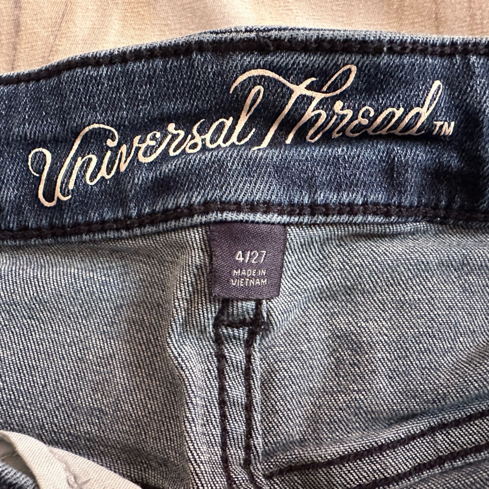 Universal Thread Jean Shorts - Picture 4 of 5